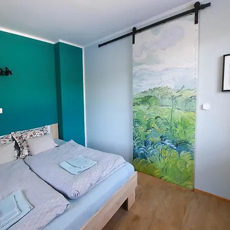 Deerwood-2-storey Garden With Castle View Balcony *