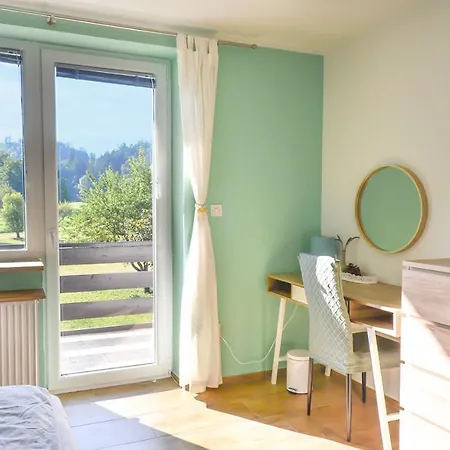 Deerwood-2-storey Garden With Castle View Balcony Bled