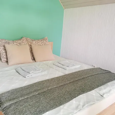 Deerwood-2-storey Garden With Castle View Balcony Bled