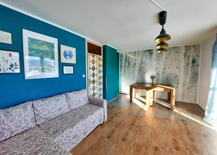 Deerwood-2-storey Garden With Castle View Balcony דירה