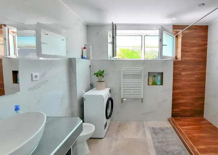 Apartment Deerwood-2-storey Garden With Castle View Balcony