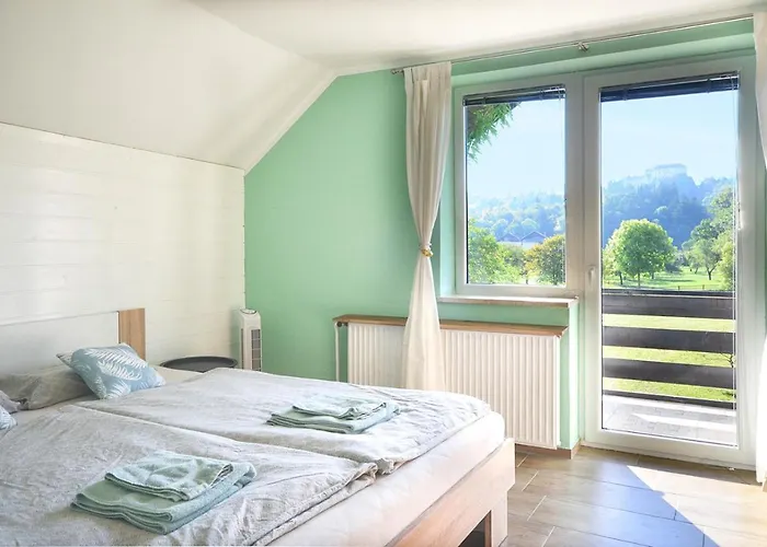 Deerwood-2-storey Garden With Castle View Balcony Apartment Bled
