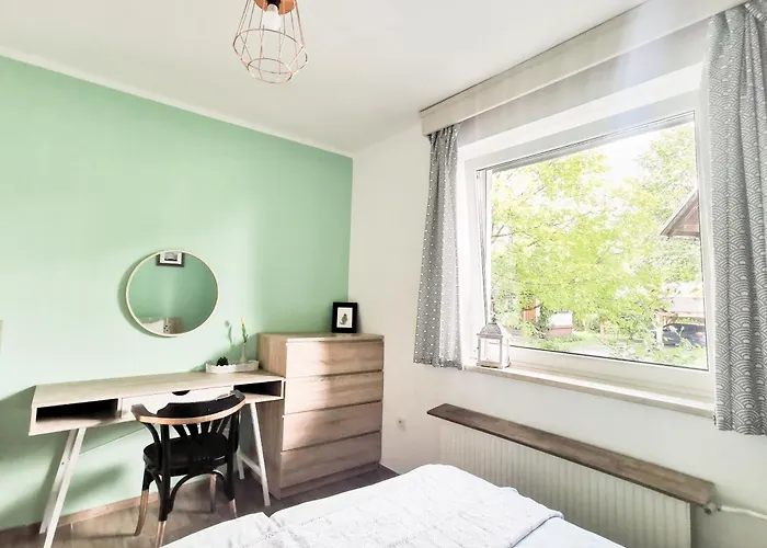 Deerwood-2-storey Garden With Castle View Balcony Apartment Bled